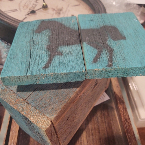 Handmade Wood Horse Box from Etsy - Picture 3 of 3